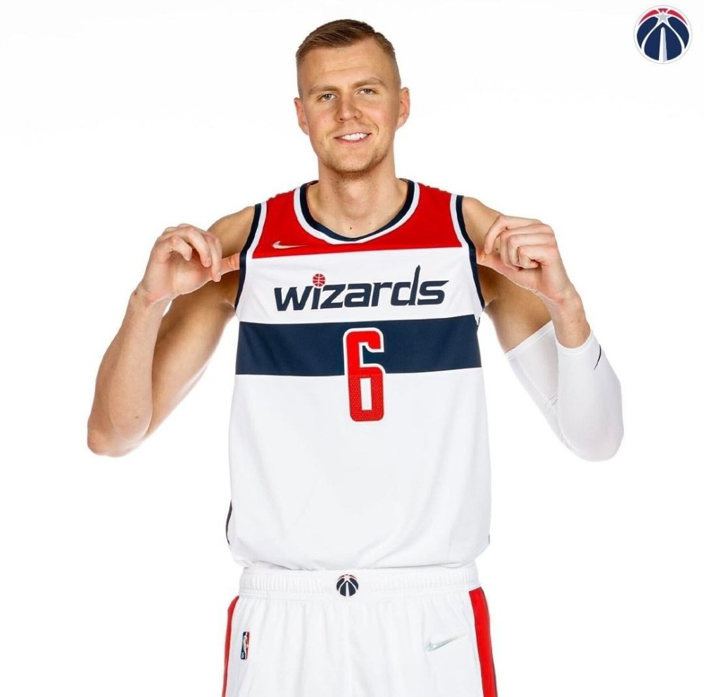  午憩胜果寺酌泉缘崖而行原文翻译 