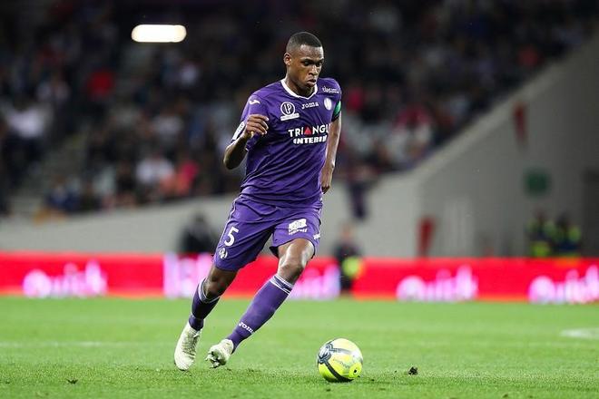 赛地聚焦：法甲加时末段热度飙升；山东男篮豪取连胜；更衣室稳定；医务组通报恢复(怀特塞德加盟上海男篮)